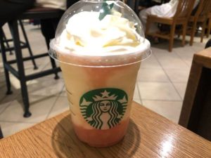 ピーチオンザビーチフラペチーノ