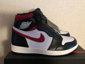 ナイキ エアジョーダン1 レトロ ハイ OG ジムレッド　画像
