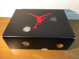 NIKE AIR JORDAN 5 RETRO x OFF-WHITEスニーカーボックス