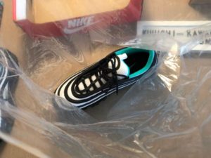 #スニーカーの保存・保管工程1